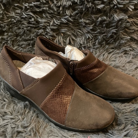 Ladies Faux Suede Brown Clarks Cloudsteppers - Picture 5 of 7